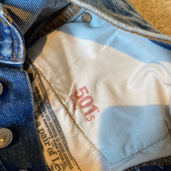 LEVIS - Picture 4 of 5